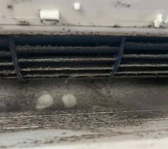 盘锦市空调吹的风有股烧焦味是怎么回事